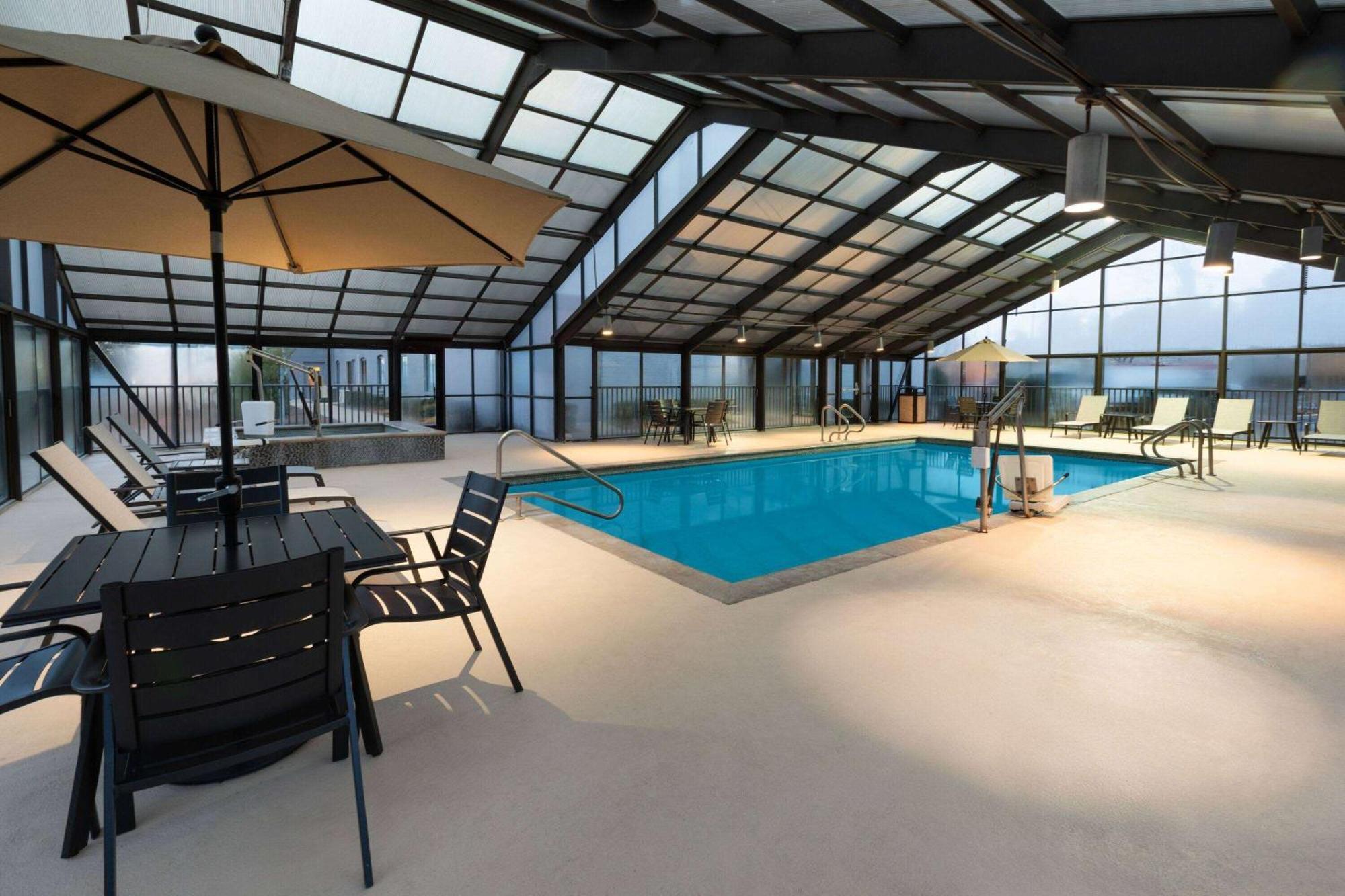 La Quinta Inn & Suites By Wyndham Μερίντιαν Εξωτερικό φωτογραφία