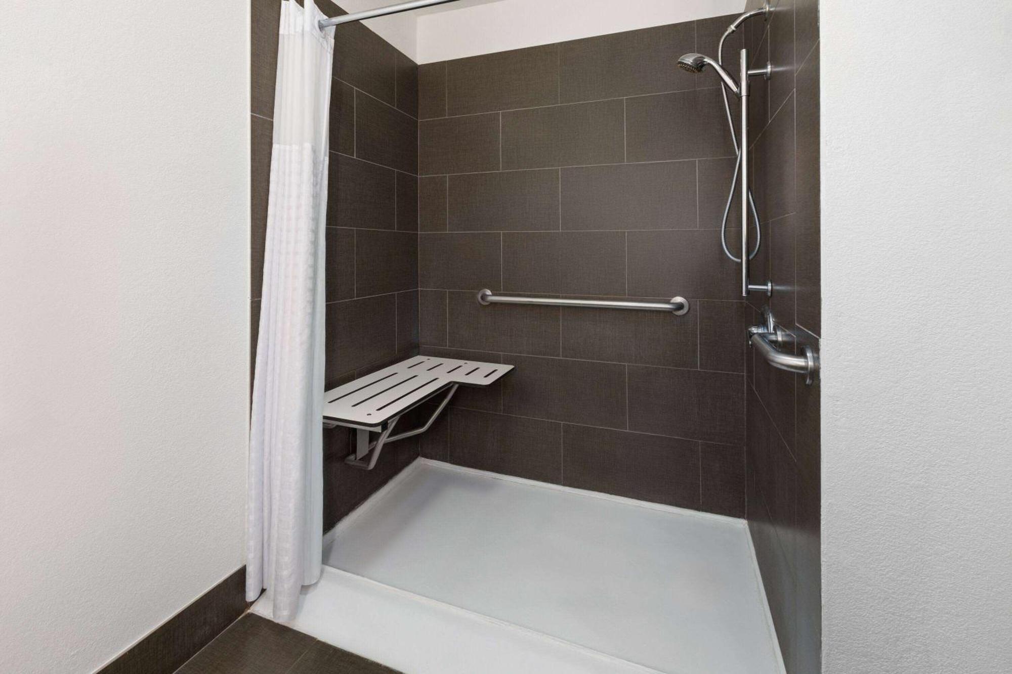 La Quinta Inn & Suites By Wyndham Μερίντιαν Εξωτερικό φωτογραφία