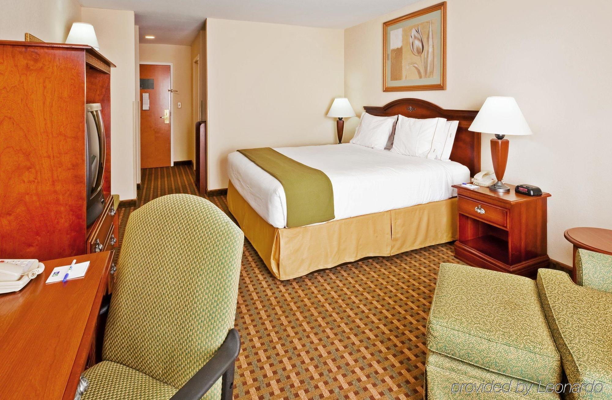 La Quinta Inn & Suites By Wyndham Μερίντιαν Δωμάτιο φωτογραφία